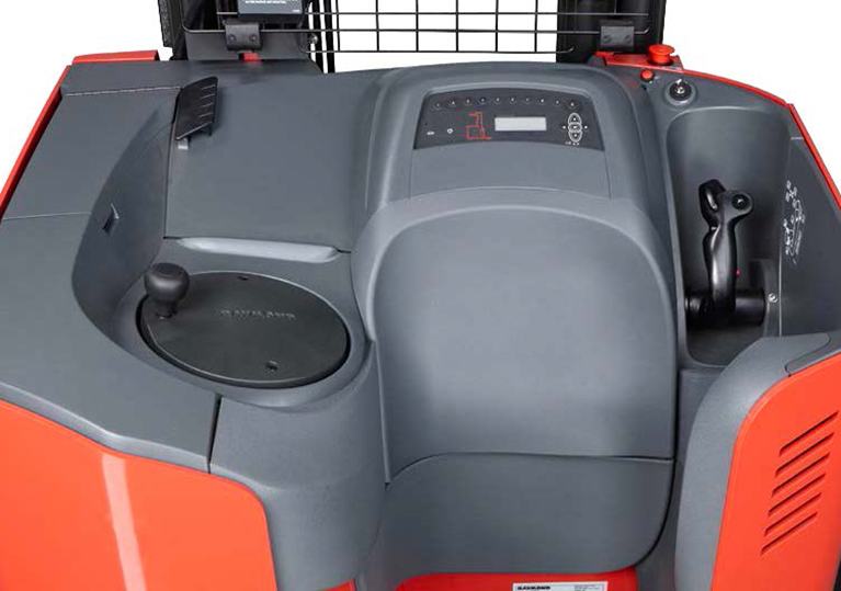 Raymond 7310 4-Directional reach operator compartment